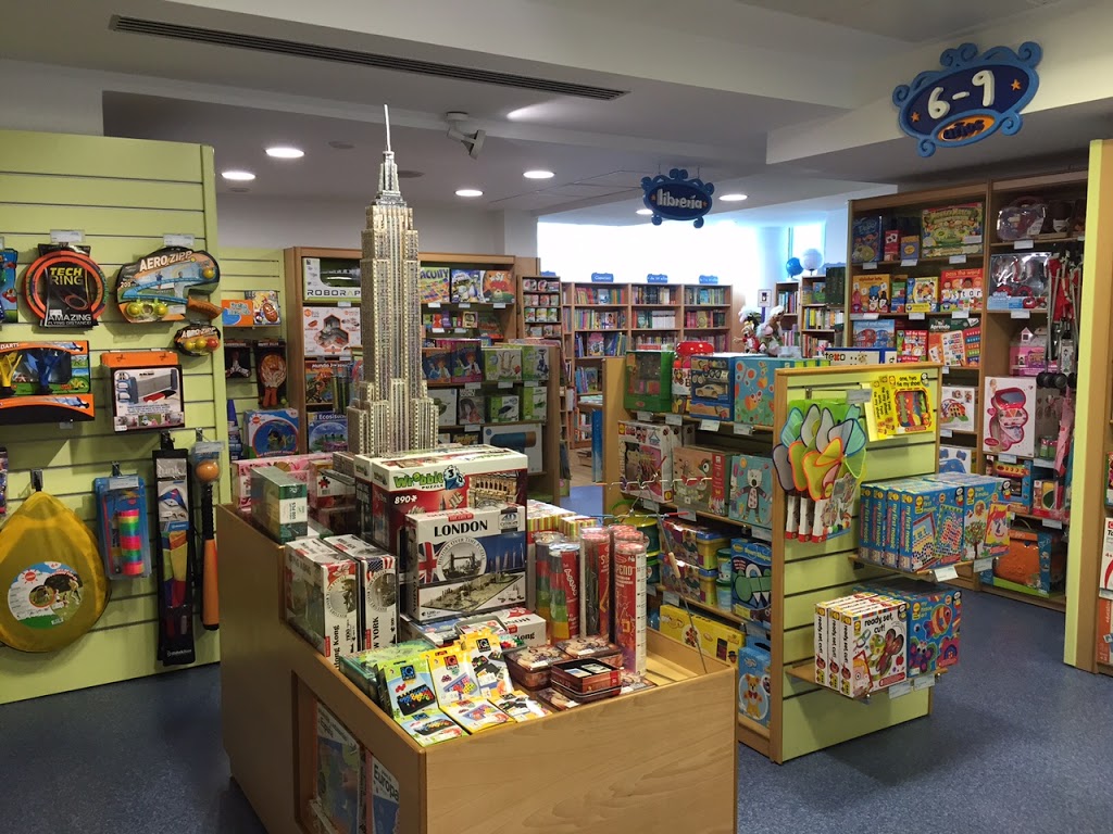 Dideco Pozuelo Tienda de juguetes y libros 11