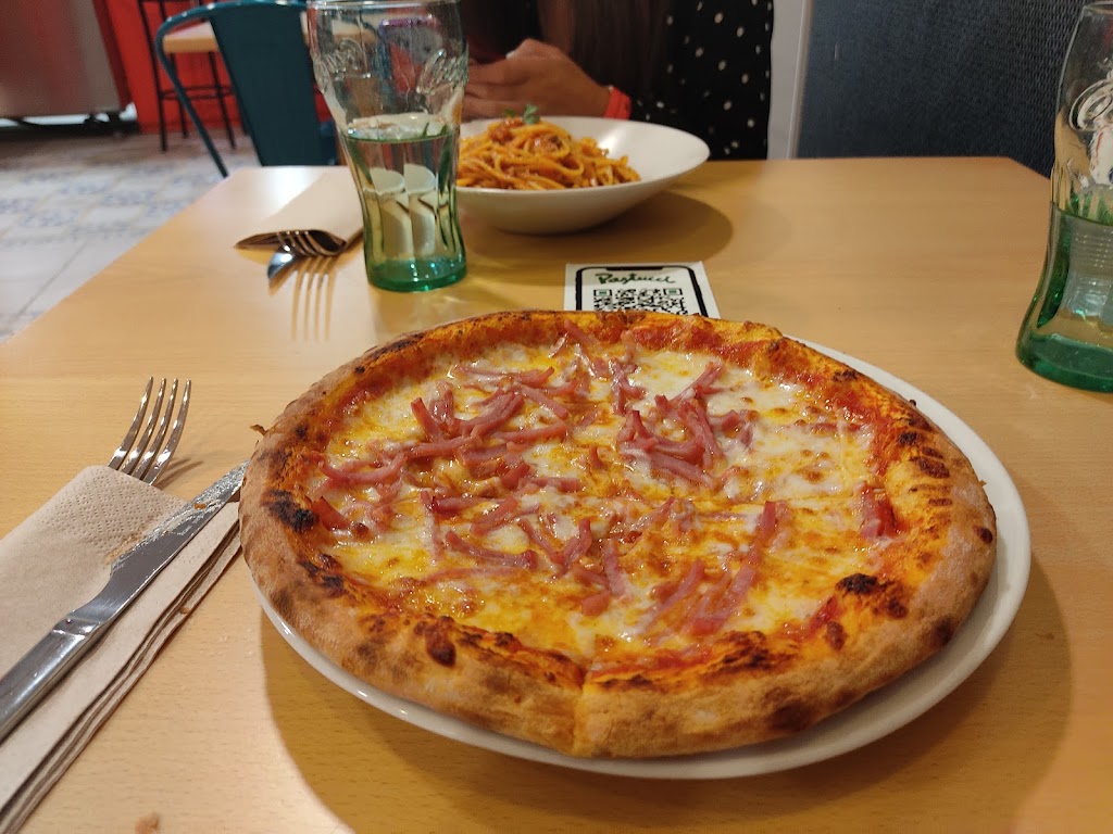 Pastucci Trattoria - Pizzería (Casco Antiguo) 3