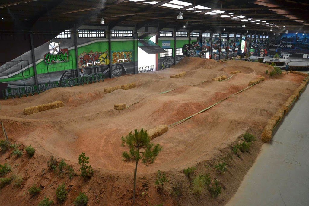 Green Indoor Park 5