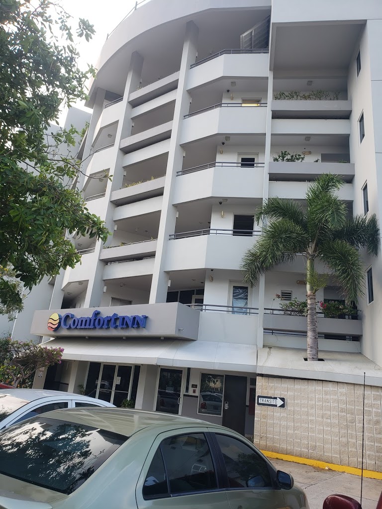 Comfort INN & Suites 8