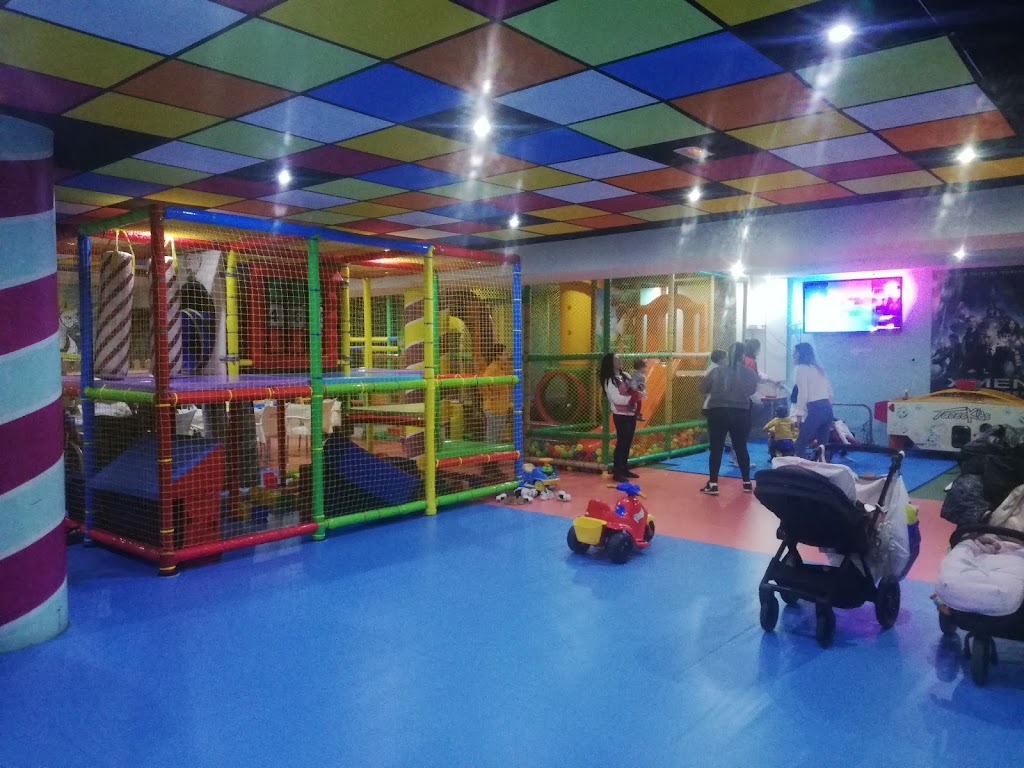 Yumi Yai Park
