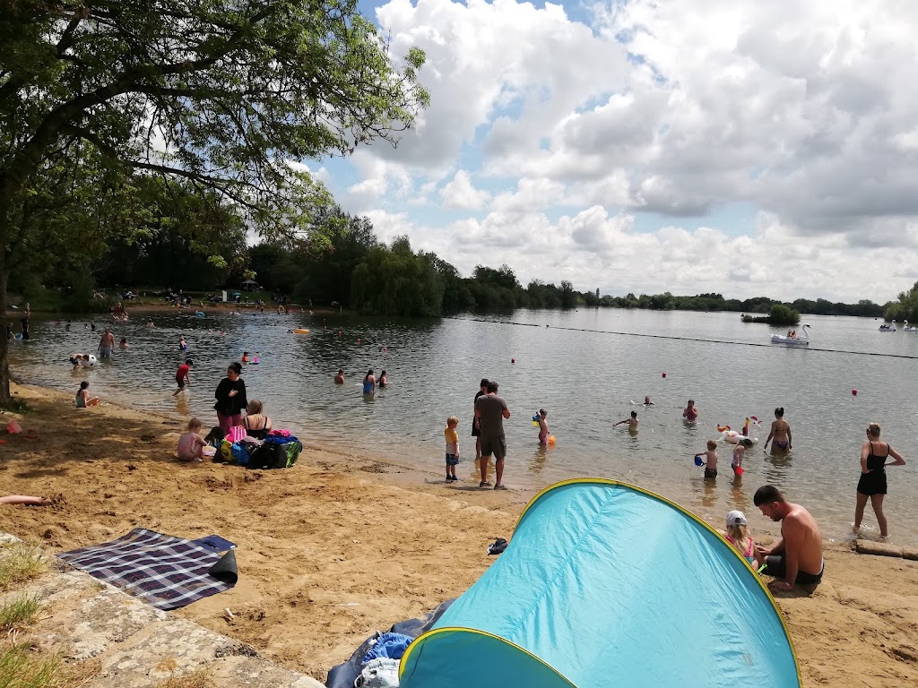 Cotswold Country Park & Beach