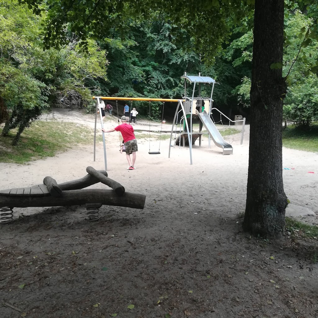 Abenteuerspielplatz Spuk im Wald