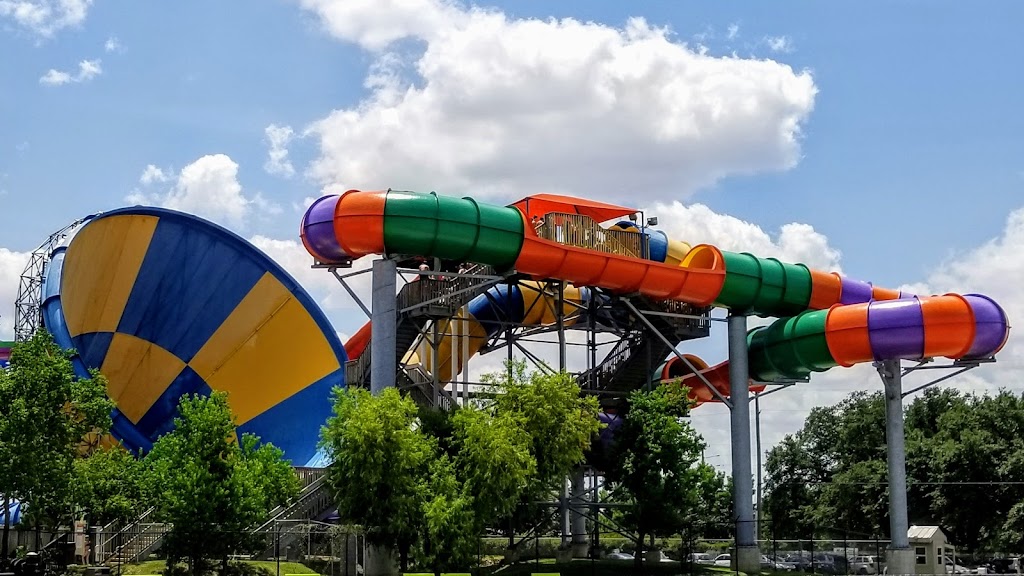 Six Flags Hurricane Harbor Splashtown