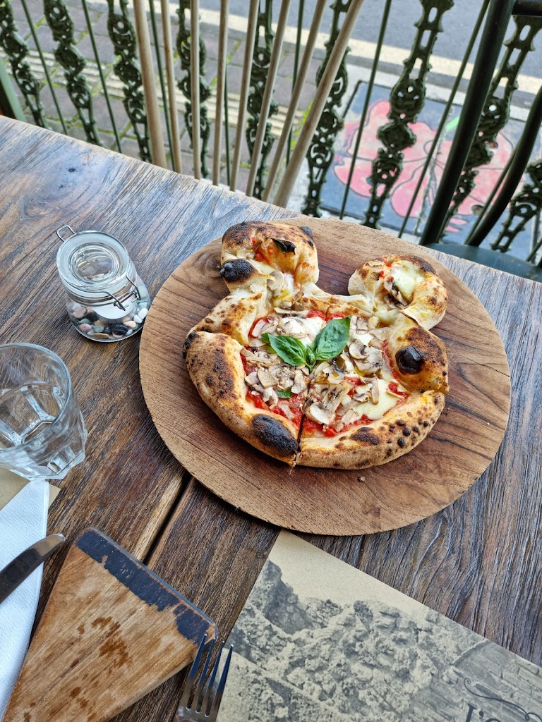 L'Osteria Pizza e Cucina Ubud 6