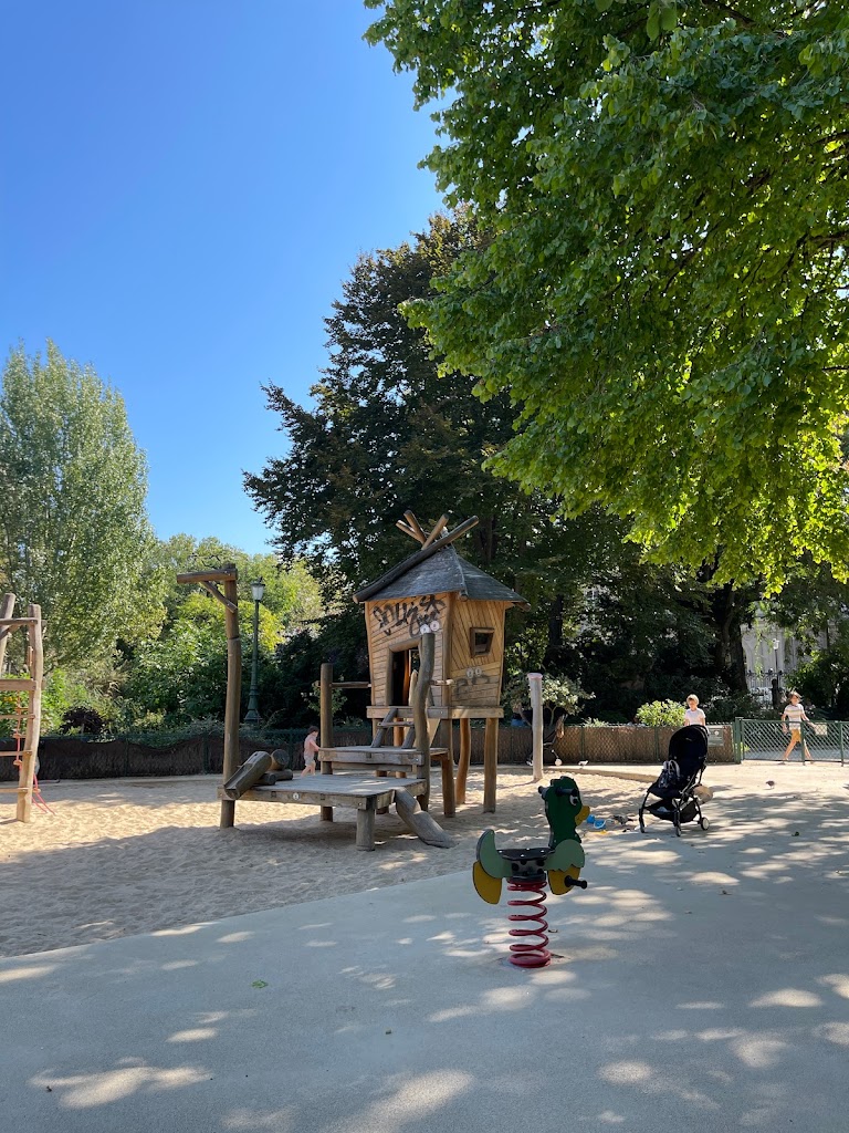 Aire de jeux pour enfants 1