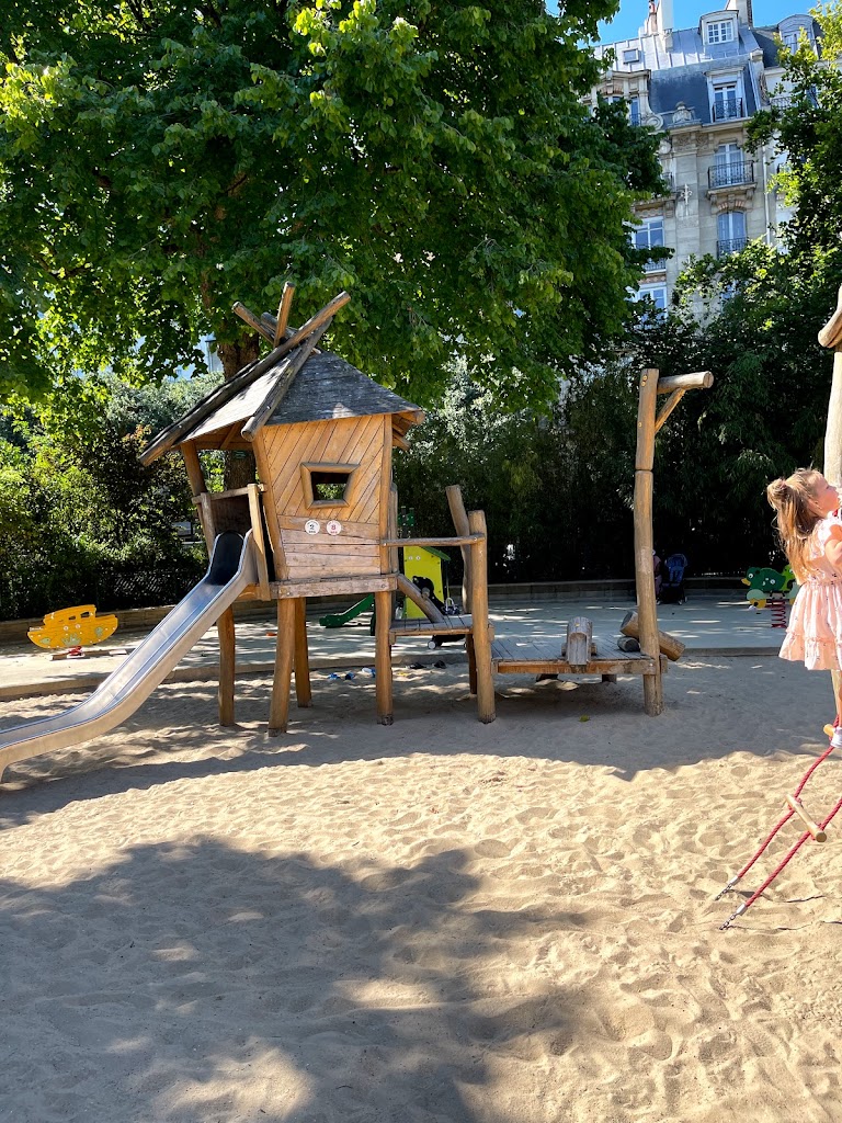 Aire de jeux pour enfants 7
