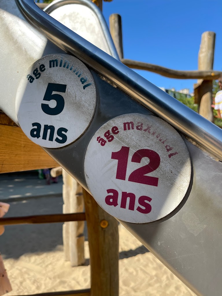 Aire de jeux pour enfants 10