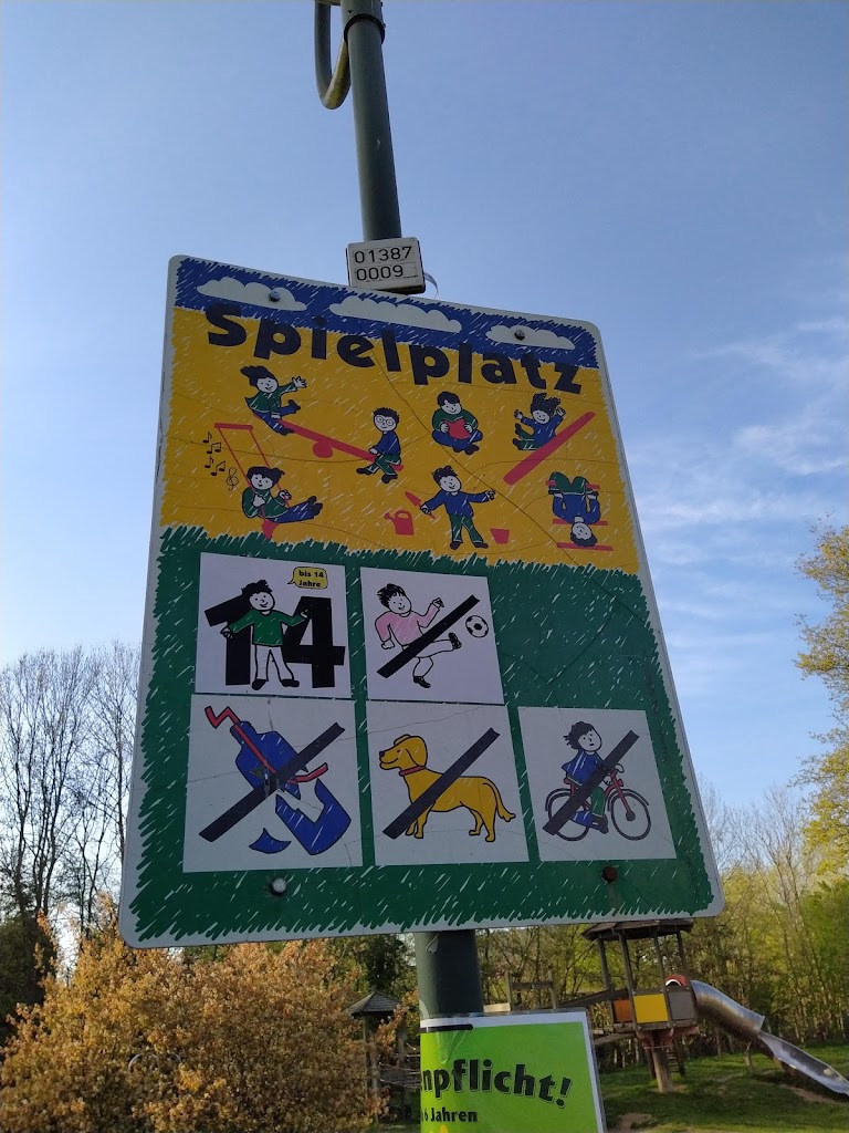 Spielplatz Mathias- Esser- Straße 5