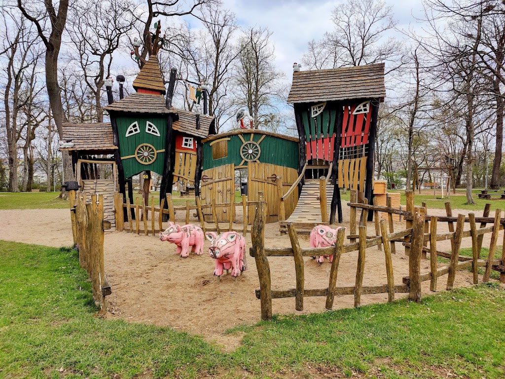 Playground Gasperich (jardin anglais): farm theme