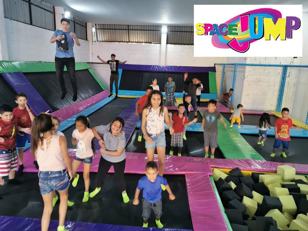 Space Jump Trampoline Park Lázaro Cárdenas 7