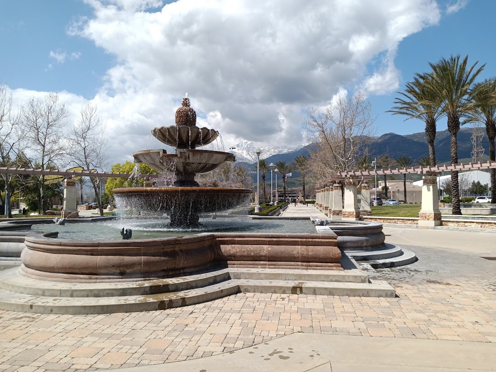 Fontana Park Aquatic Center 10