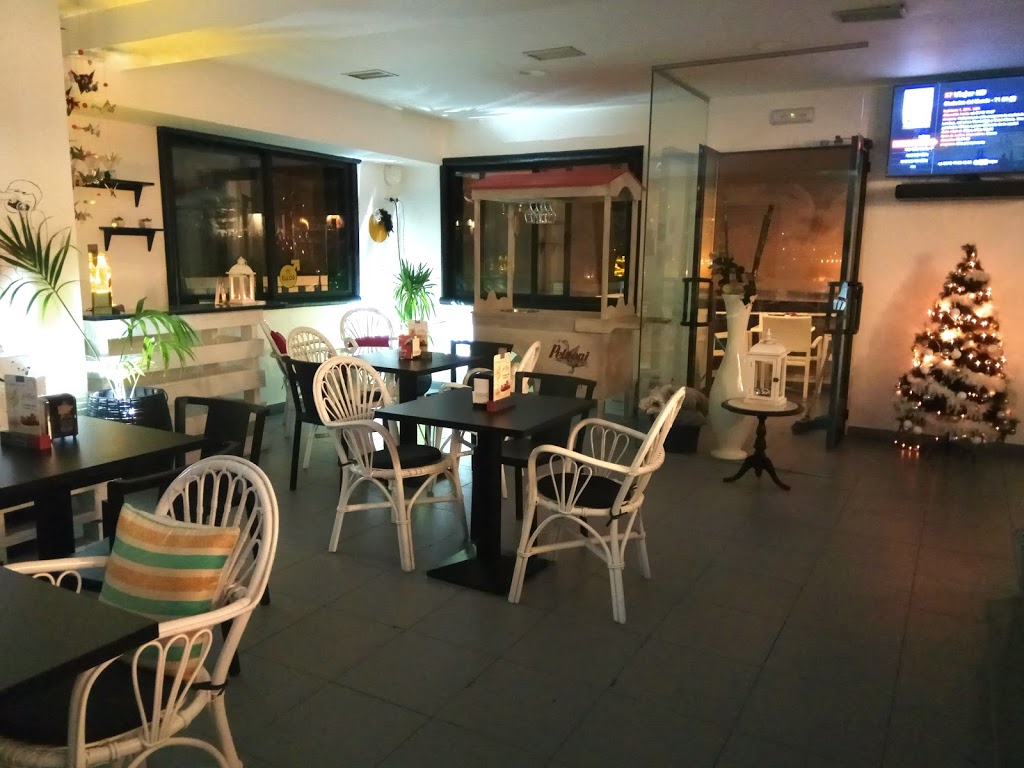 El Balcón Cafe Bar