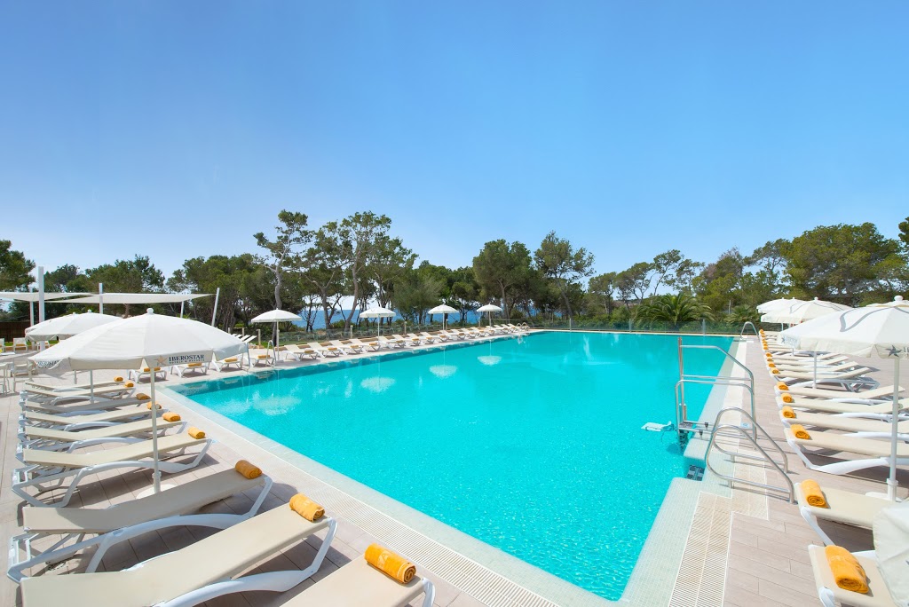Iberostar Club Cala Barca 10