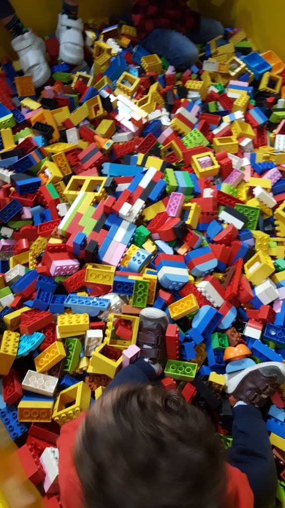 Lego™ fan factory (Legoteca) 6