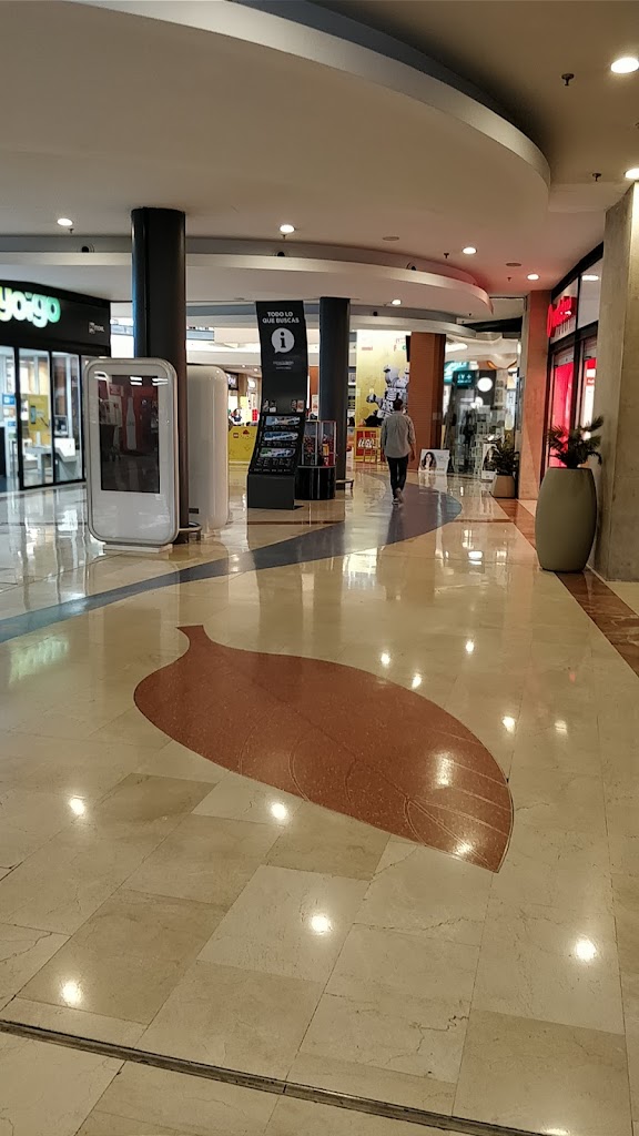 Centro Comercial Espacio León 8
